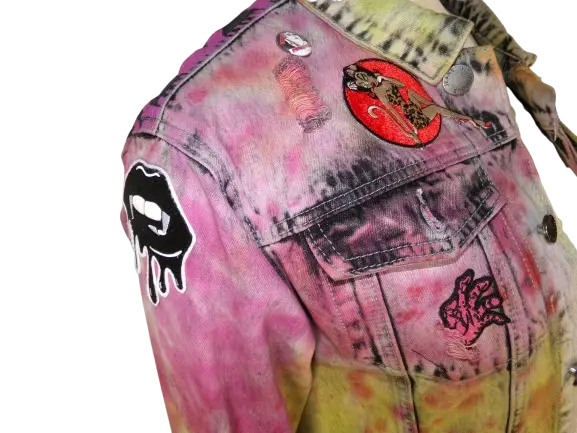 D. Harry jackets right shoulder